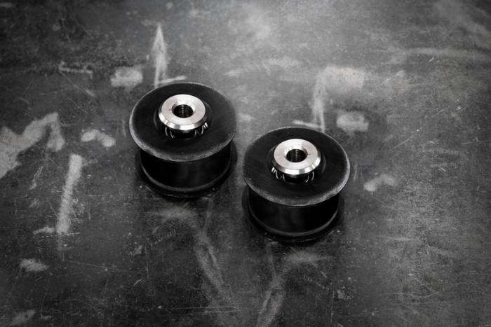 E36/E46/Z4 Rear Outer Control Arm Spherical Bearing Bushing (RTAB) - 328, M3, 325 - 33322228153/33326757885-Poly-Garagistic