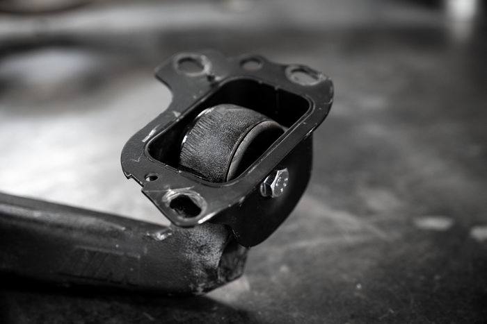 E36/E46/Z4 Rear Outer Control Arm Spherical Bearing Bushing (RTAB) - 328, M3, 325 - 33322228153/33326757885-Poly-Garagistic